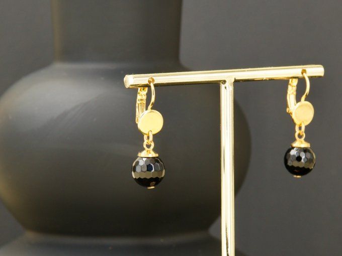 Boucles dormeuses — Onyx noir facetté